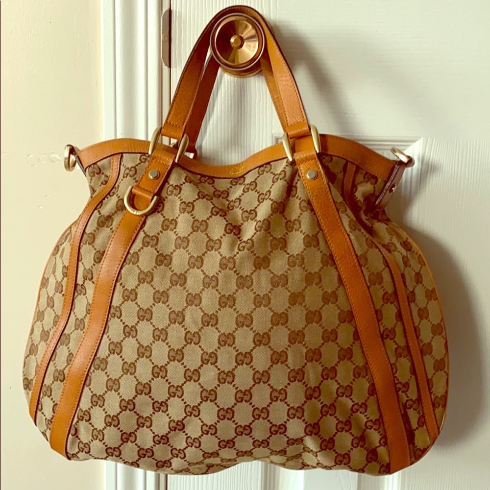 Authentic Gucci canvass tote(SOLD)